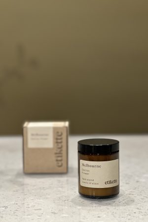 Etikette Melbourne Candle Small